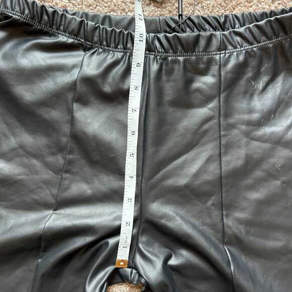 Fashion Nova Bottoms Up Split Hem Black Leggings NWT Size Large - Picture 12 of 15